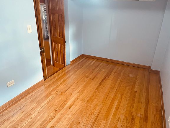 2nd image of 5136 S Kimbark Ave