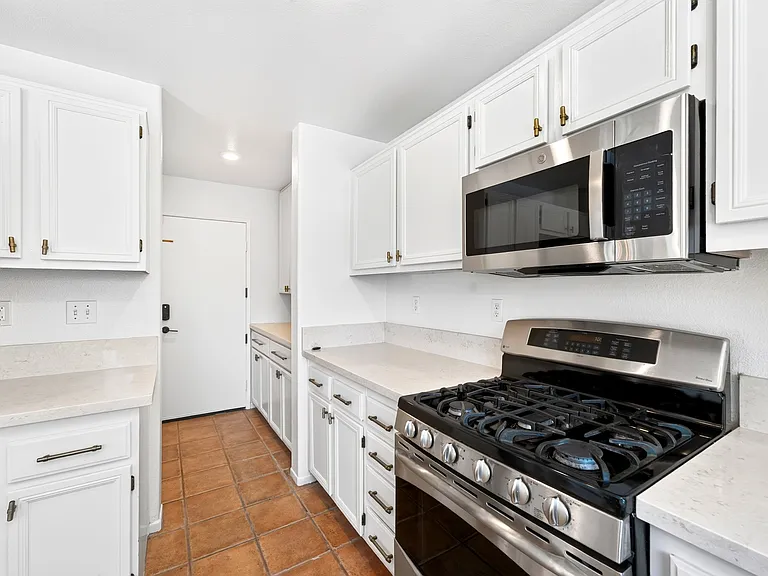 42028 Dunes Ct — Photo 14