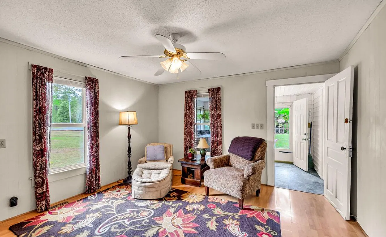 2 bed, 1606 sqft, $1,350 — Photo 3