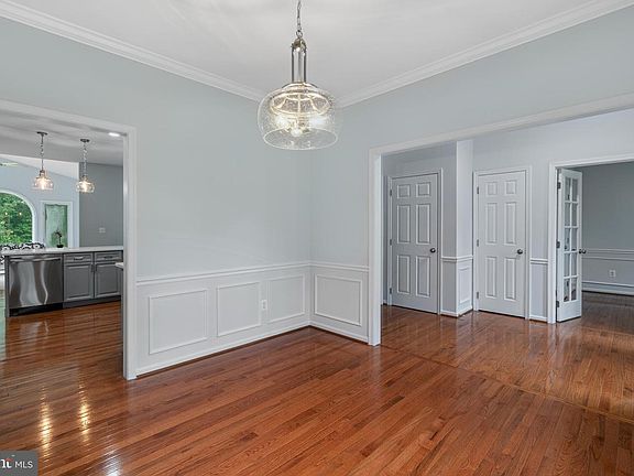 4th image of 13647 Van Doren Rd