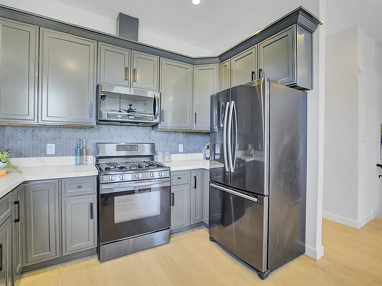 3107 Filbert St — Photo 10
