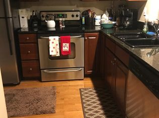 19 Foxcroft Rd APT 115, Naperville, IL 60565