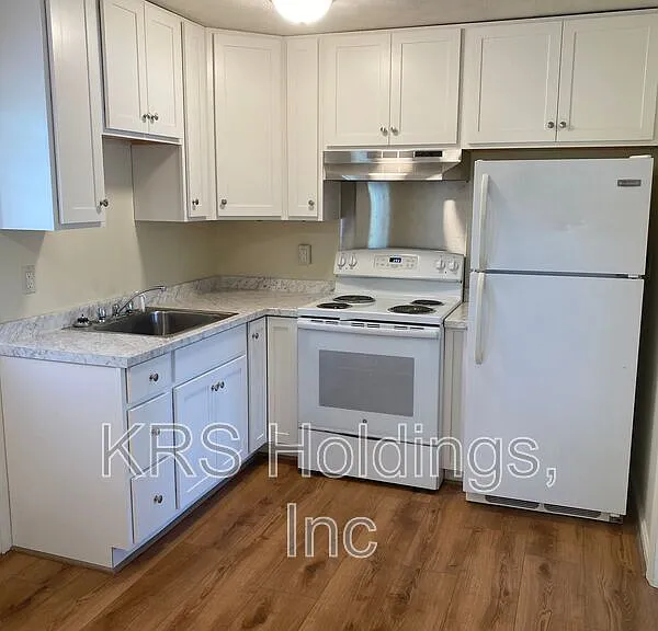 425 Mill St — Photo 12