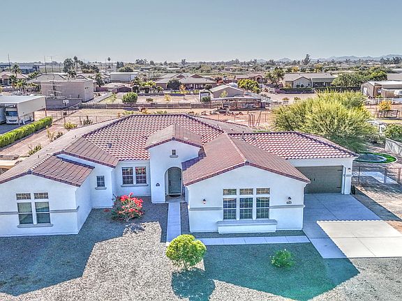 3rd image of 1687 E Lobo Street