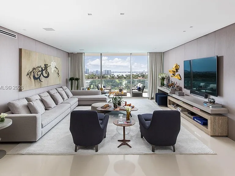 10201 Collins Ave #707 — Photo 39