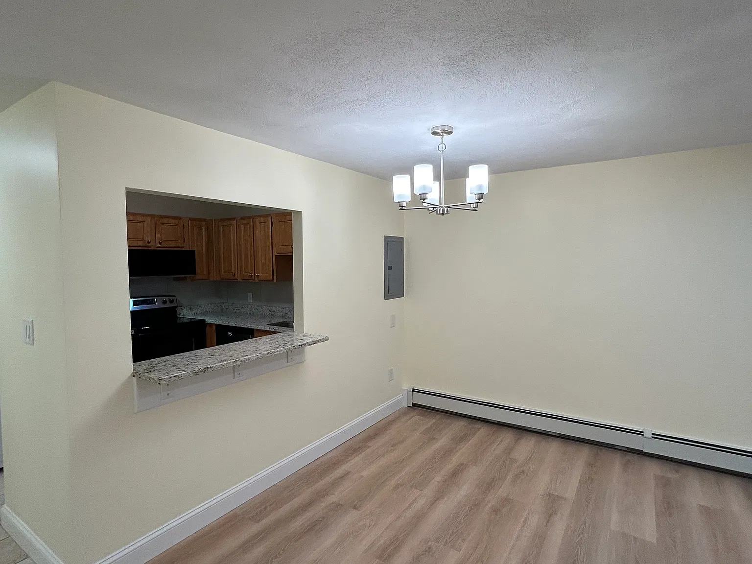 2 bed, 1000 sqft, $2,750 — Photo 3