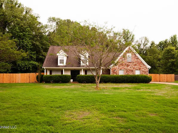 185 Castle Pines Cv, Byhalia, MS 38611