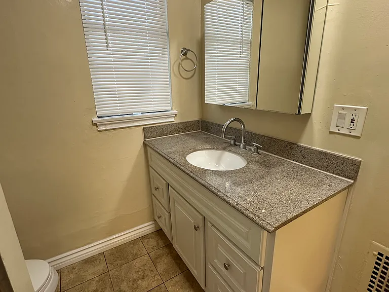 5405 Fernwood Ave — Photo 20