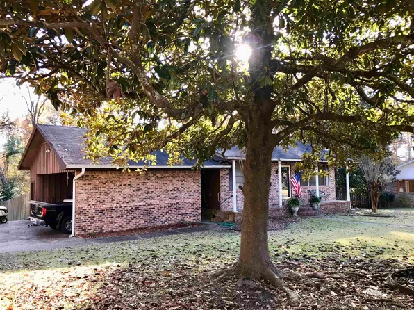 1401 Briarwood Dr, El Dorado, AR 71730