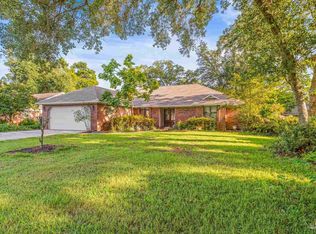 2752 Honeywood Dr, Pensacola, FL 32514