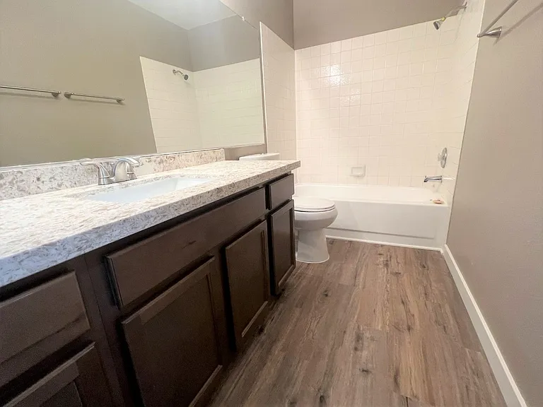 1929 Blue Ribbon Dr — Photo 18