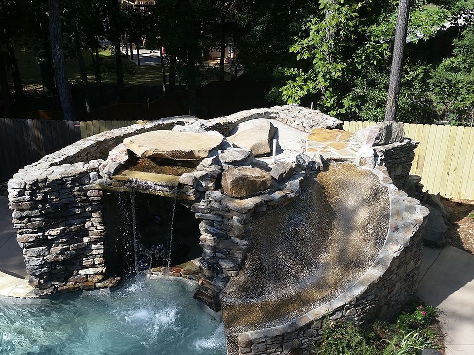 2nd image of 1512 Royce Dr