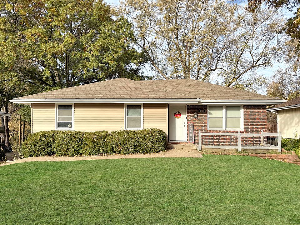 1st image of 7820 NW Milrey Dr