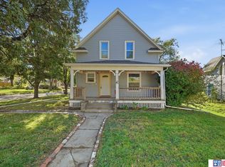 5243 Walker Ave, Lincoln, NE 68504