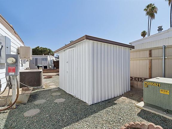 5th image of 401 San Mateo Cir