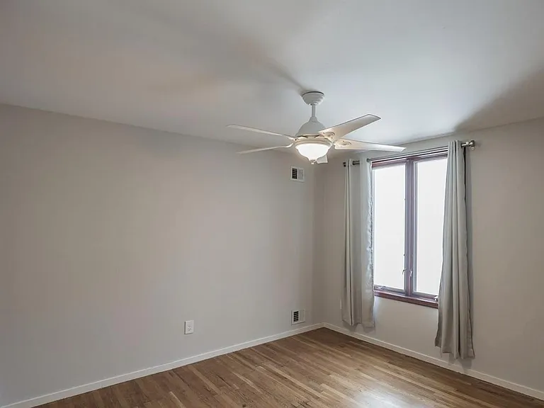305 Fitzwater St — Photo 14