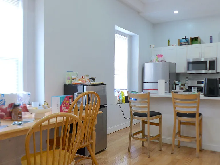 85 Cedar St — Photo 3