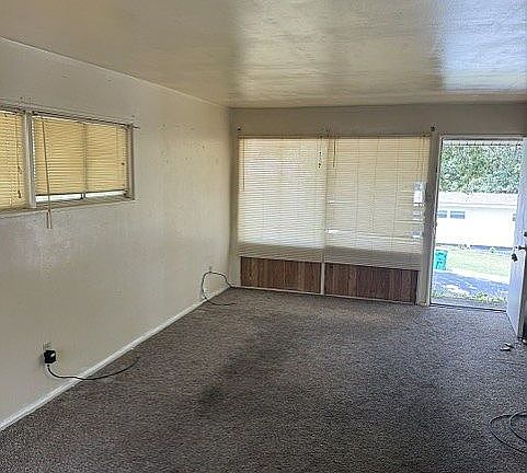 3rd image of 21 Southmont Dr