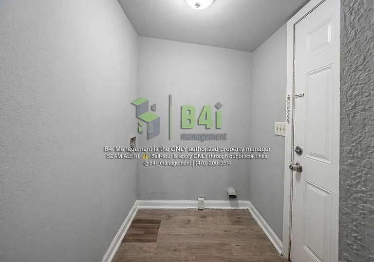 355 Steele Dr — Photo 21
