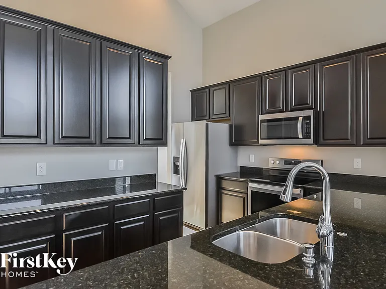 6470 Chaplin Dr — Photo 5