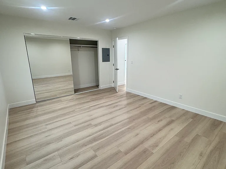 8811 Yates St — Photo 16