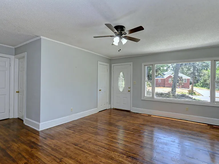 4329 Dinglewood Ave — Photo 18