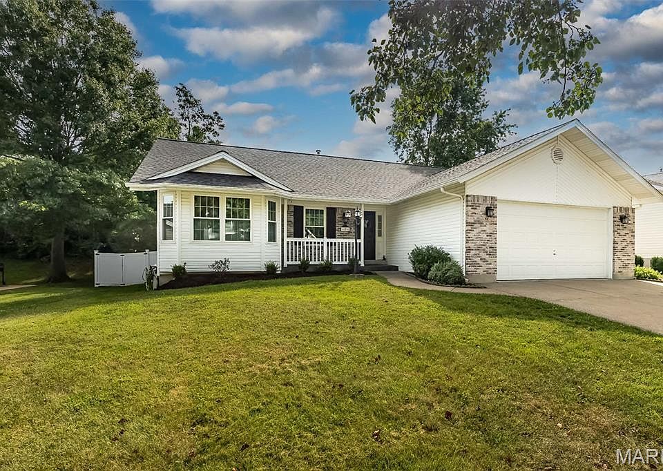 1st image of 436 White Chapel Dr
