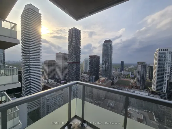 50 Dunfield Ave #3318, Toronto, ON M4S 0E4
