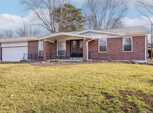 506 Stephanie Ln, Ballwin, MO