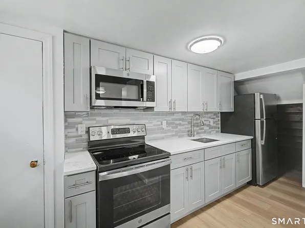 22 Treat Ave, Stamford, CT