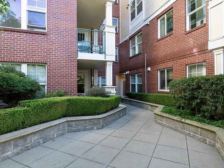 530 4th Ave W #108 — Photo 20