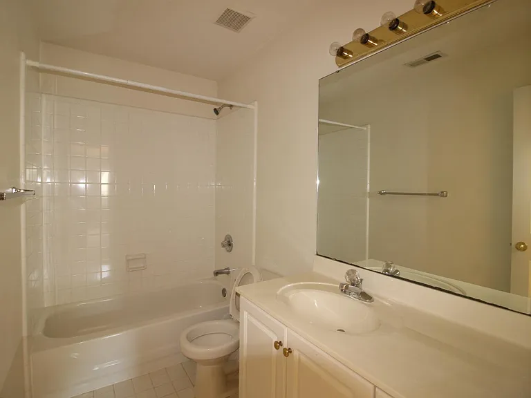 1437 Opal Ct — Photo 18