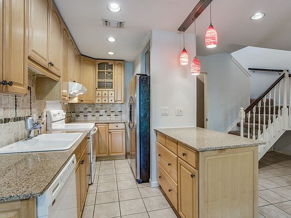 4th image of 5740 Martel Ave APT B15