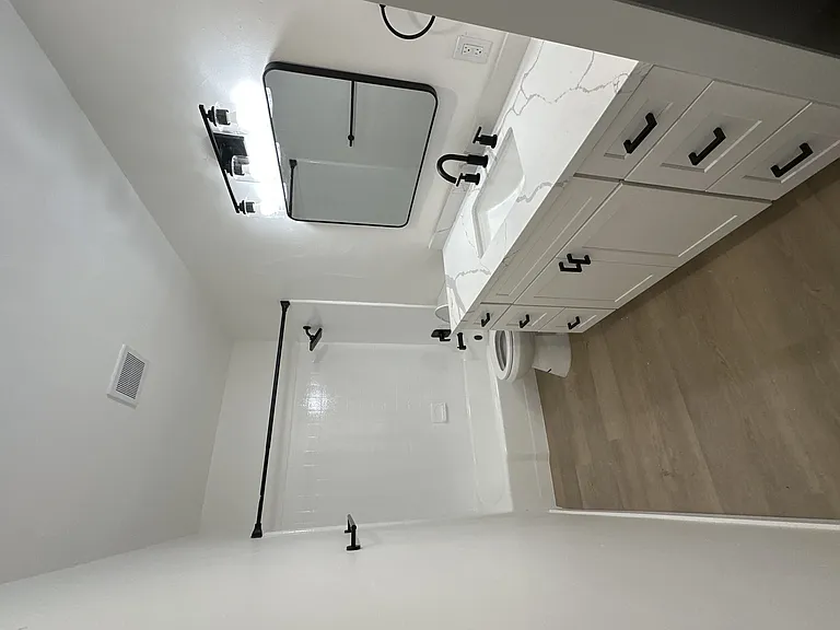 Serra Grove Apartments — Photo 9