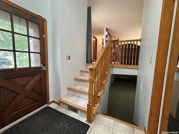 3rd image of 401 Poplar STREET