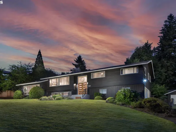 860 Skyland Dr, Lake Oswego, OR 97034