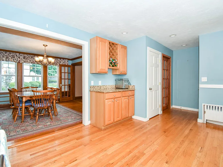 36 Whittier Rd — Photo 12