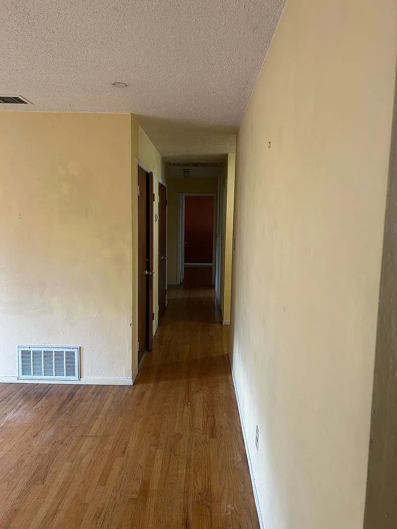 531-547 Uren St photo 1