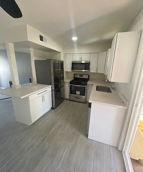 929 E Tuckey Ln #2 — Photo 2