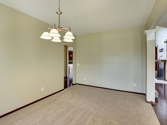 5th image of 2118 Pembina Ln