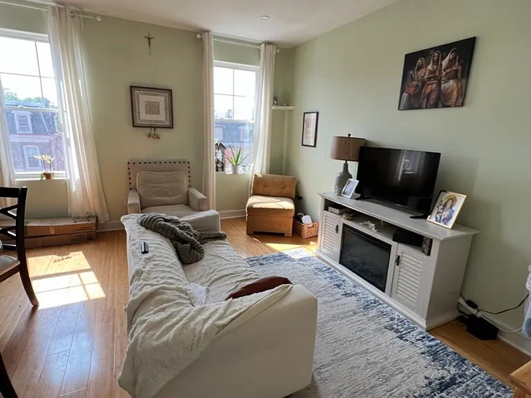 327 N 40th St #6 — Photo 17