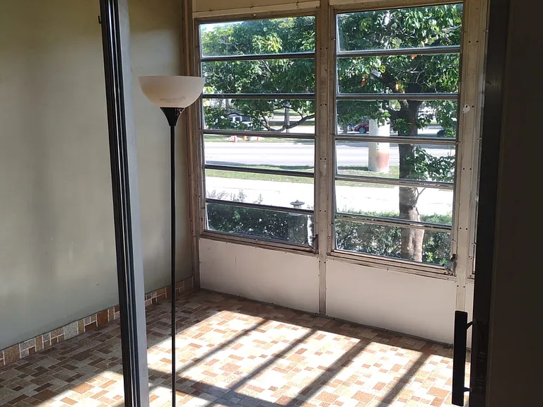 5011 W Oakland Park Blvd #203 — Photo 8