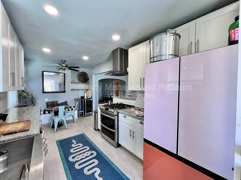 2727 E Michigan Ave — Photo 9