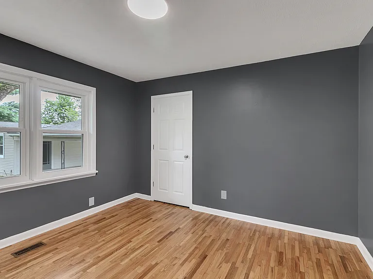 1013 Madison St — Photo 16