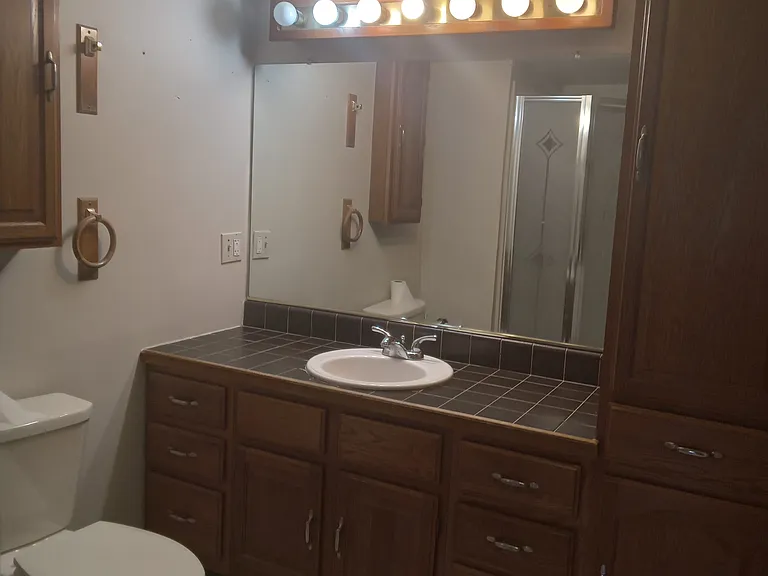 158 Woodstream Dr #5 — Photo 12