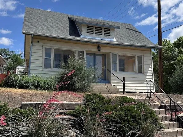 215 W Topeka Ave, Trinidad, CO 81082