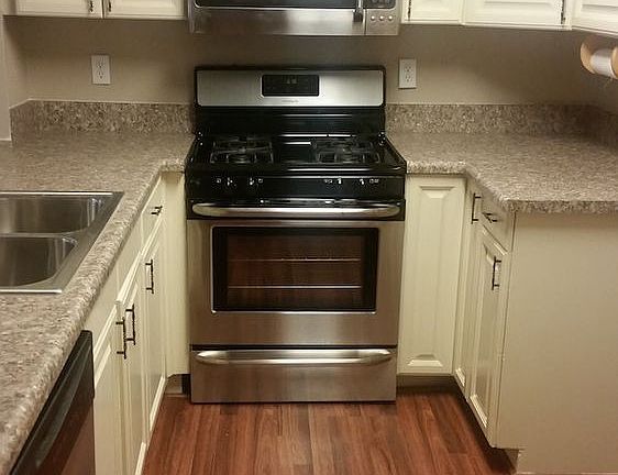 2nd image of 1413 Davis Blvd