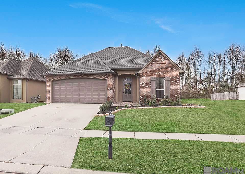 1st image of 9114 Magnolia Leaf Ave