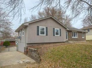 2004 N Concord Rd, Independence, MO 64058