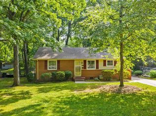 2617 Robin Hood Dr, Greensboro, NC 27408